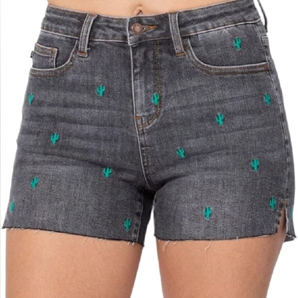 Judy Blue Cactus Embroidered Grey High Waist Cut Off Shorts! So Adorable! XL